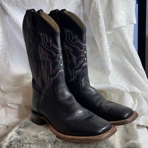 🌺 Old West Black Boots With Subtle Blue Trim & Colorful Stitching